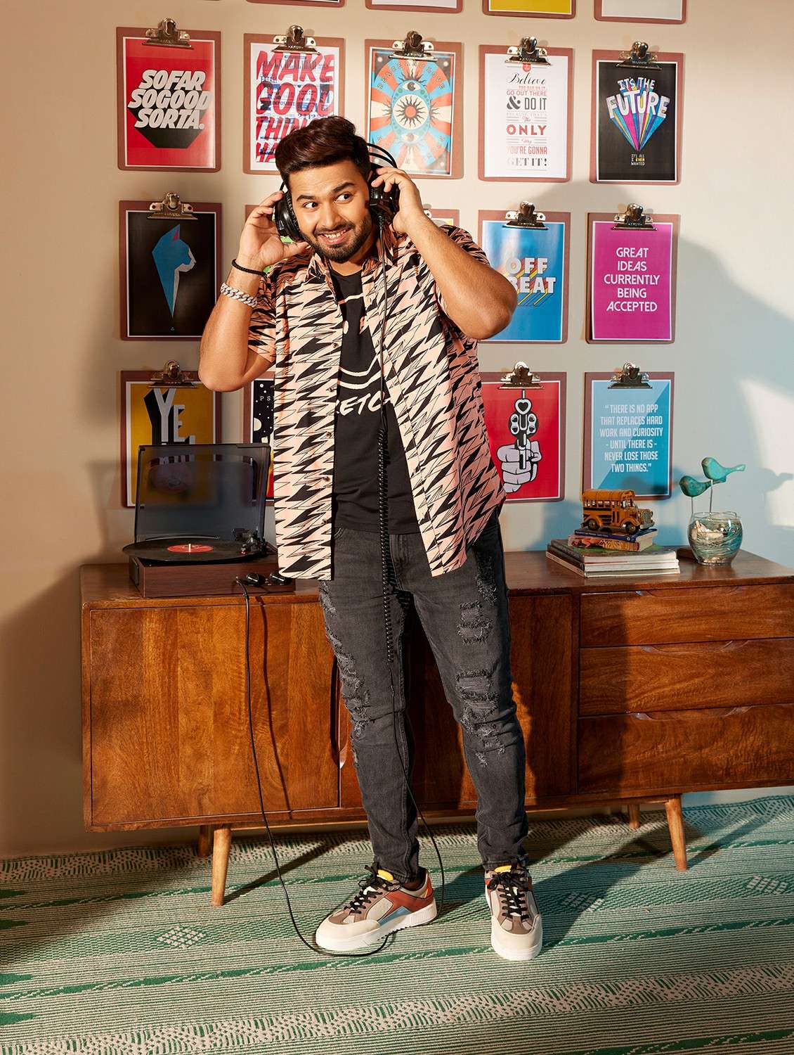 men collared printed casual shirt - 21487556 -  Standard Image - 3