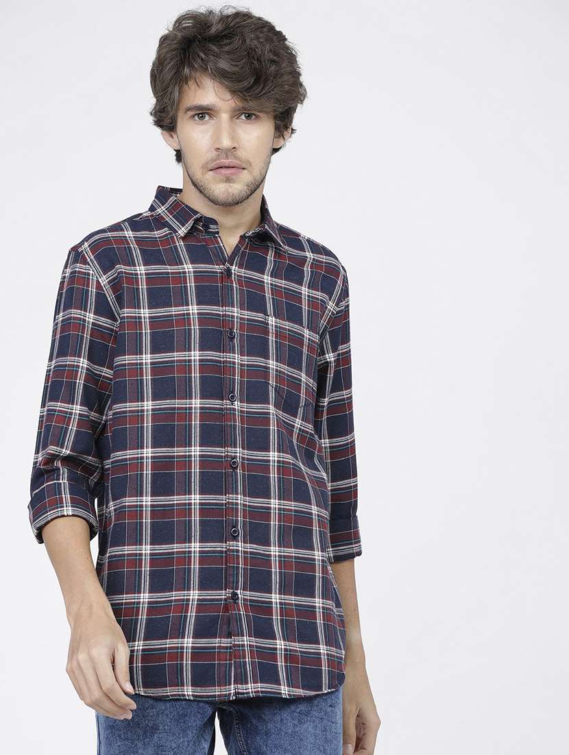 men collared long sleeves casual shirt
