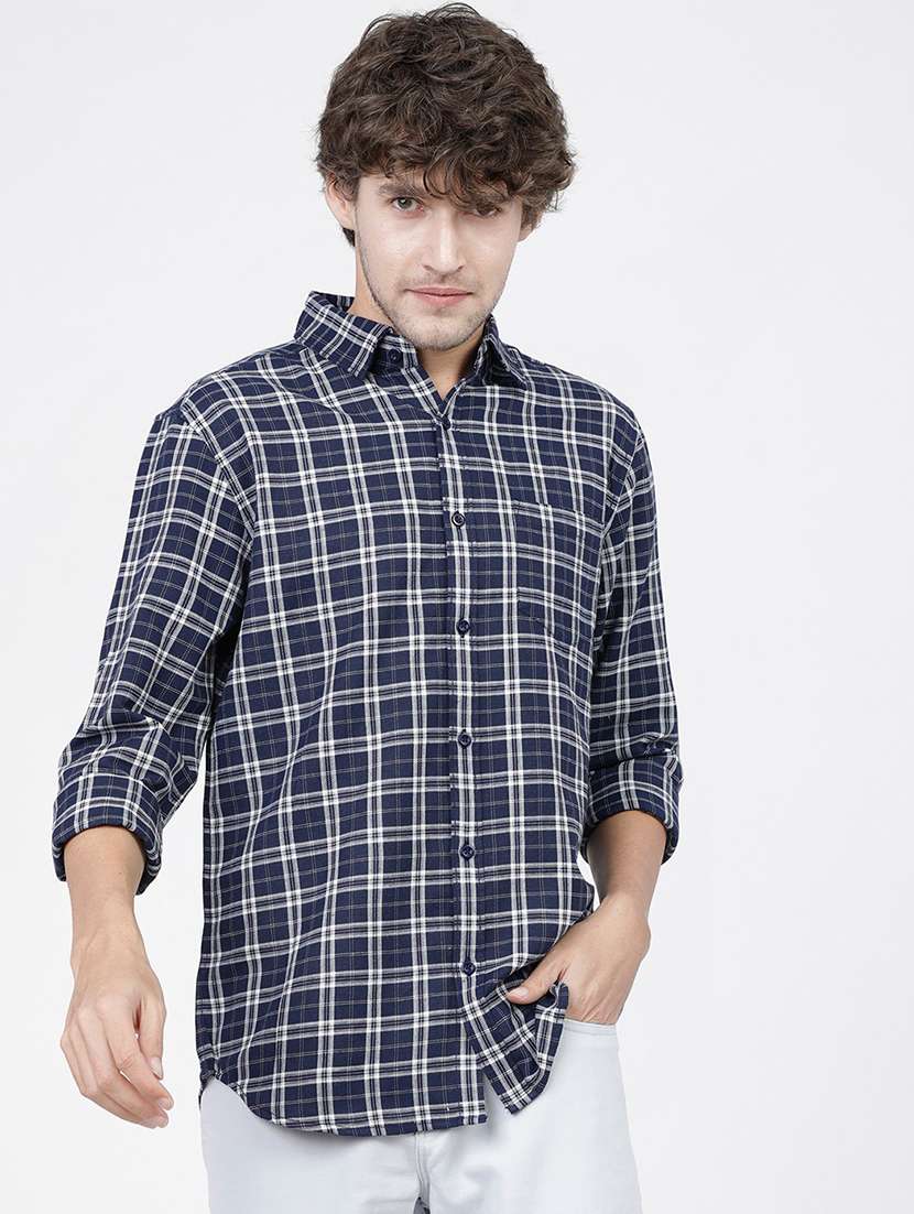 men collared checks casual shirt