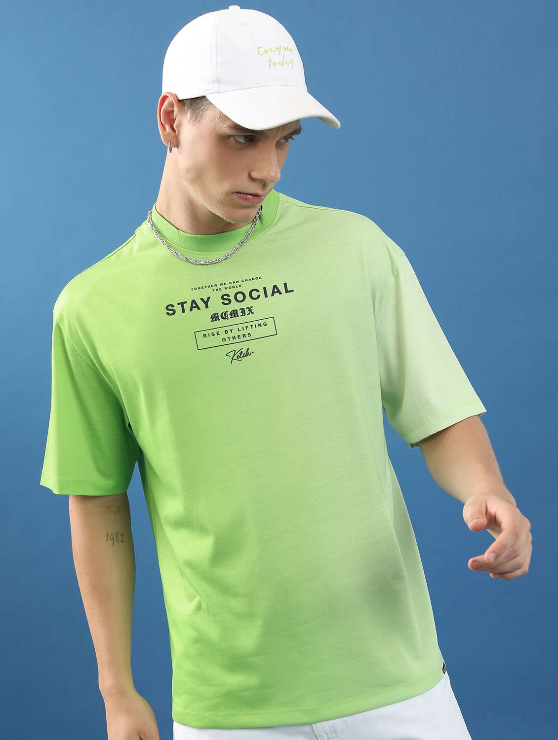 men short sleeved chest print t-shirt