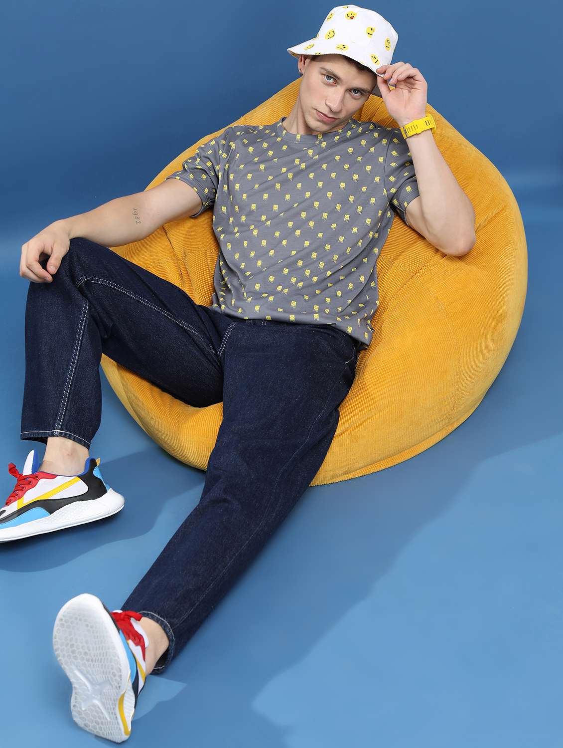 men round neck printed t-shirt - 21487934 -  Standard Image - 3