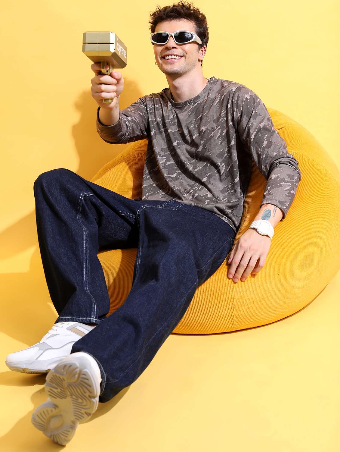 men round neck printed t-shirt - 21487938 -  Standard Image - 3