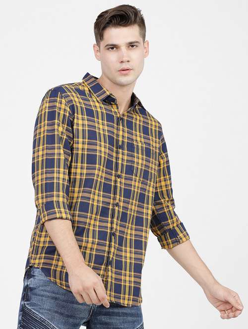 men long sleeved checkered casual shirt - 21487942 -  Standard Image - 0