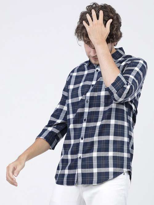 men long sleeved checkered casual shirt - 21487944 -  Standard Image - 0