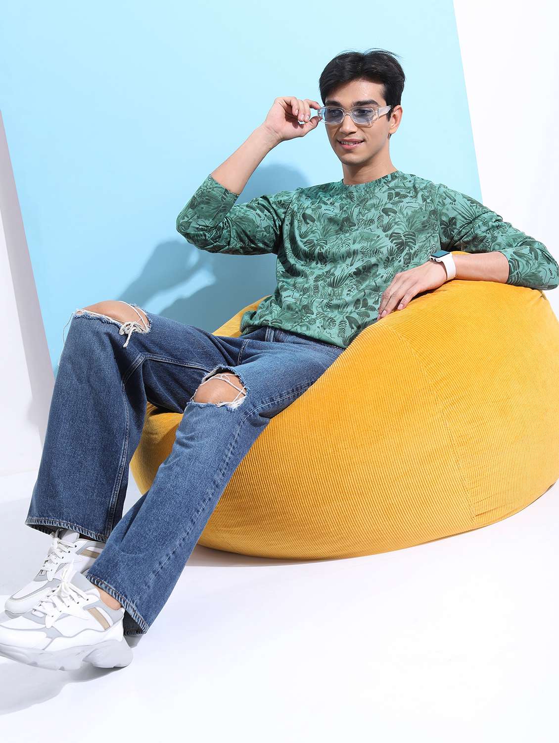 men round neck printed t-shirt - 21487968 -  Standard Image - 3