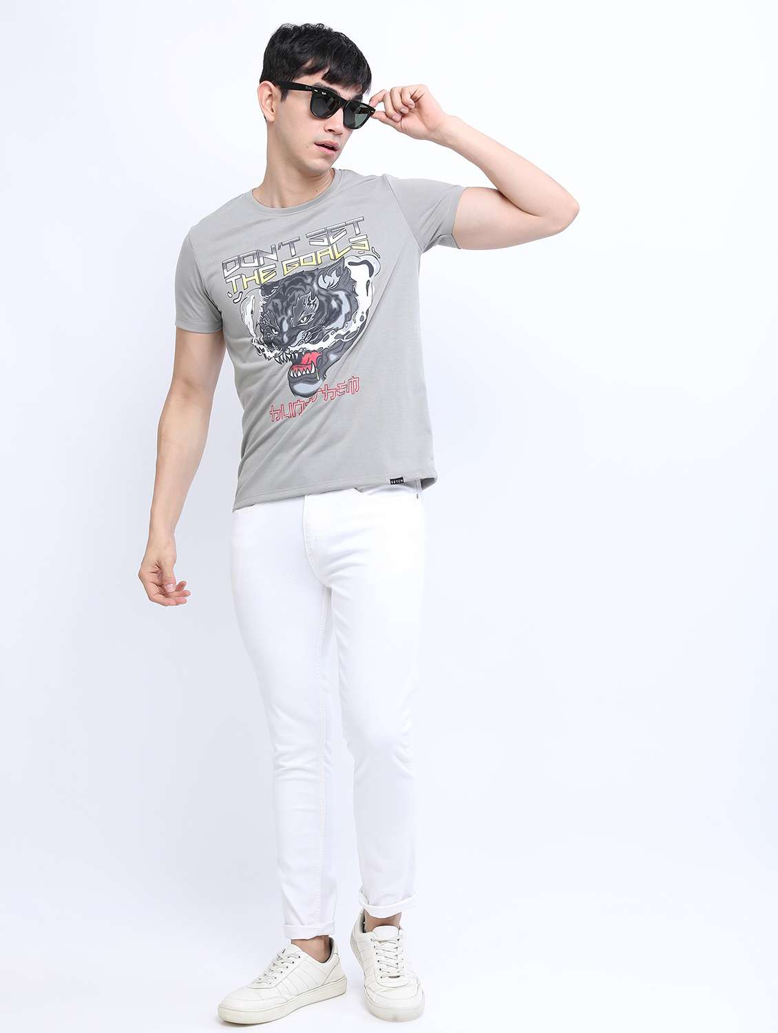 men short sleeved front printed t-shirt - 21488030 -  Standard Image - 3