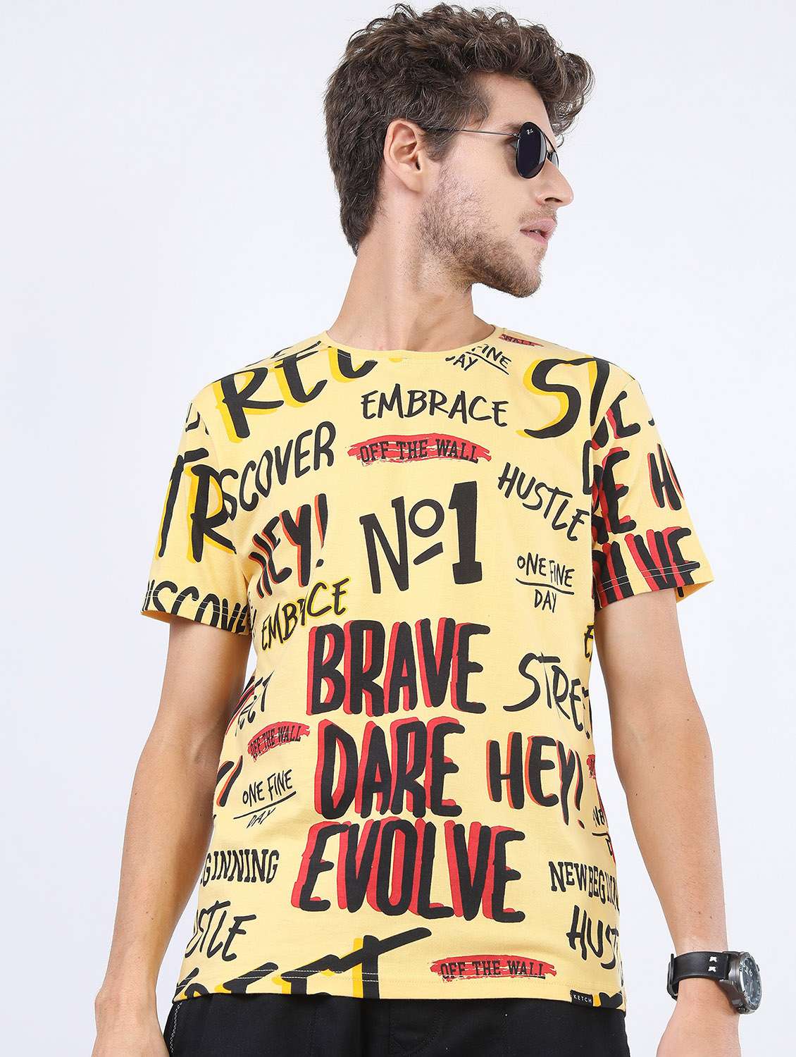 men short sleeved typographic printed t-shirt