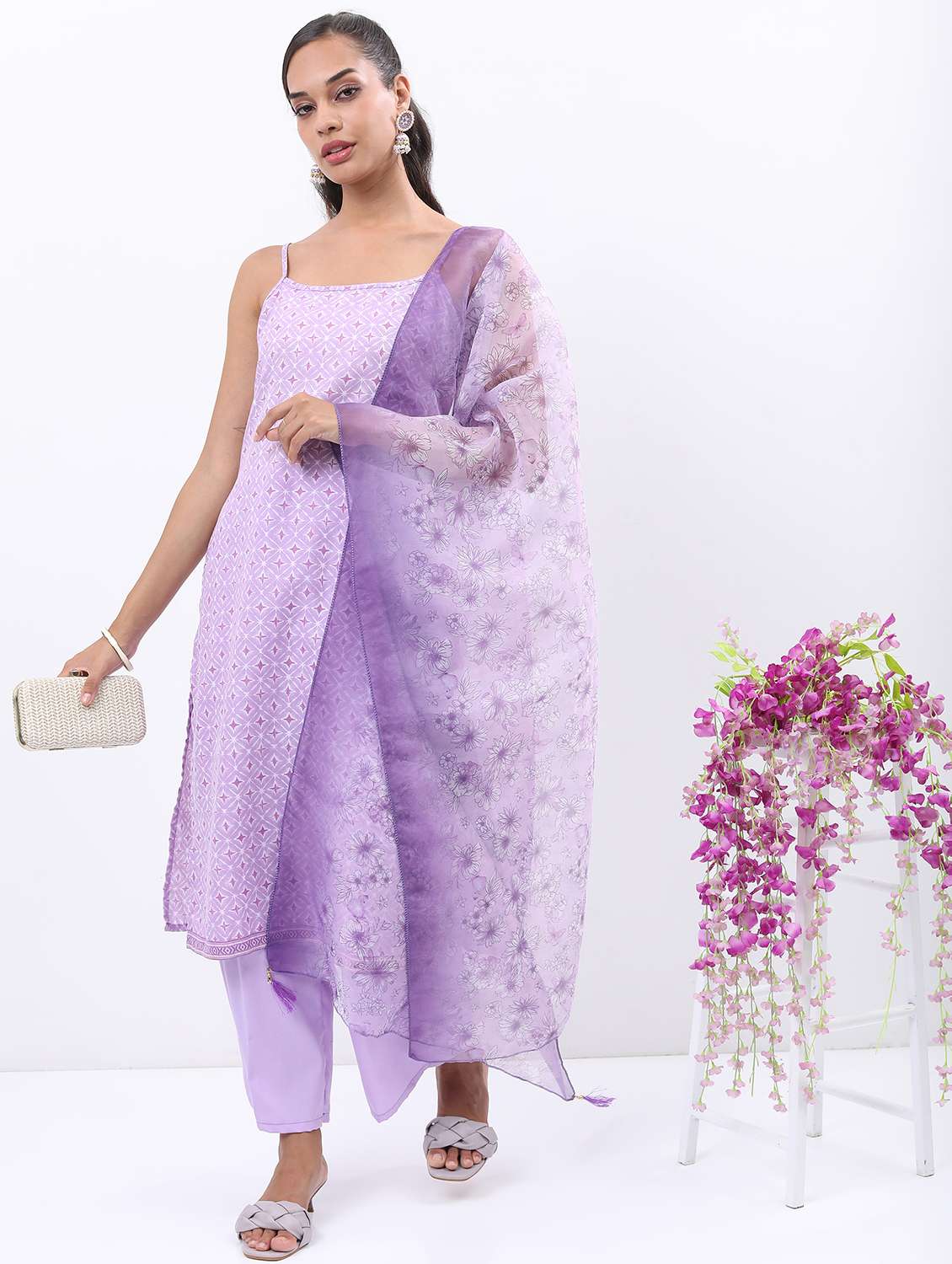 women lavender printed kurta palazzo set with dupatta