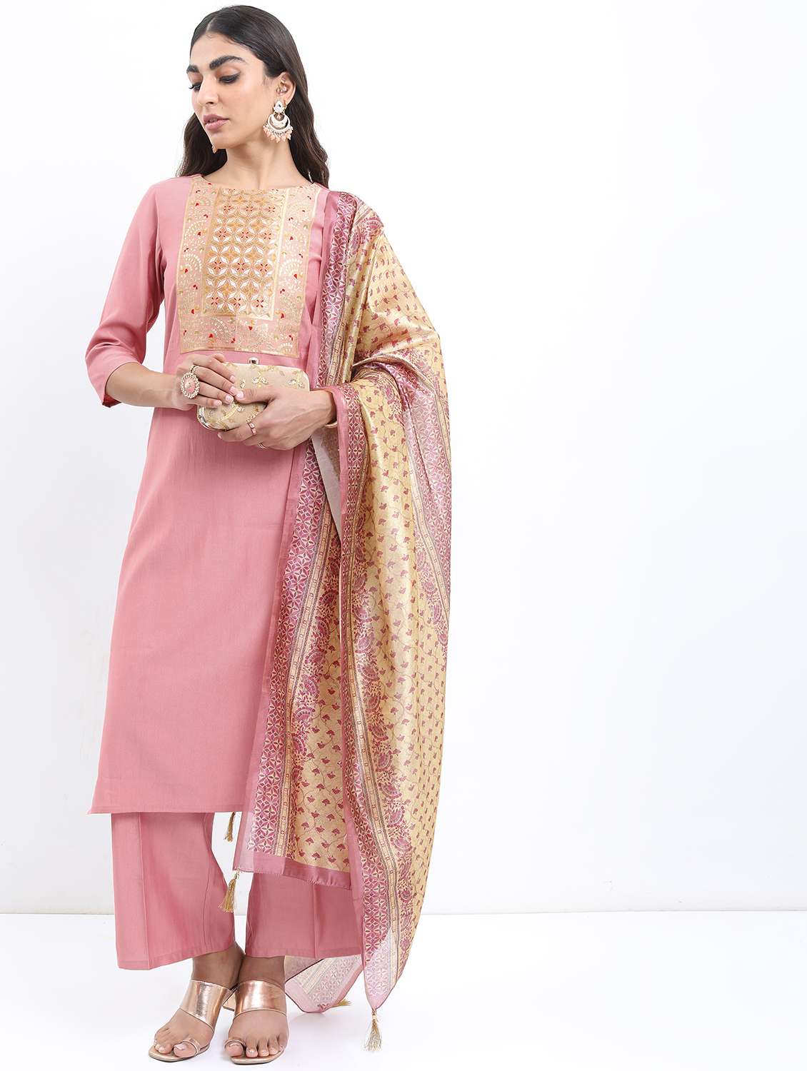 women pink kurta palazzo set with dupatta