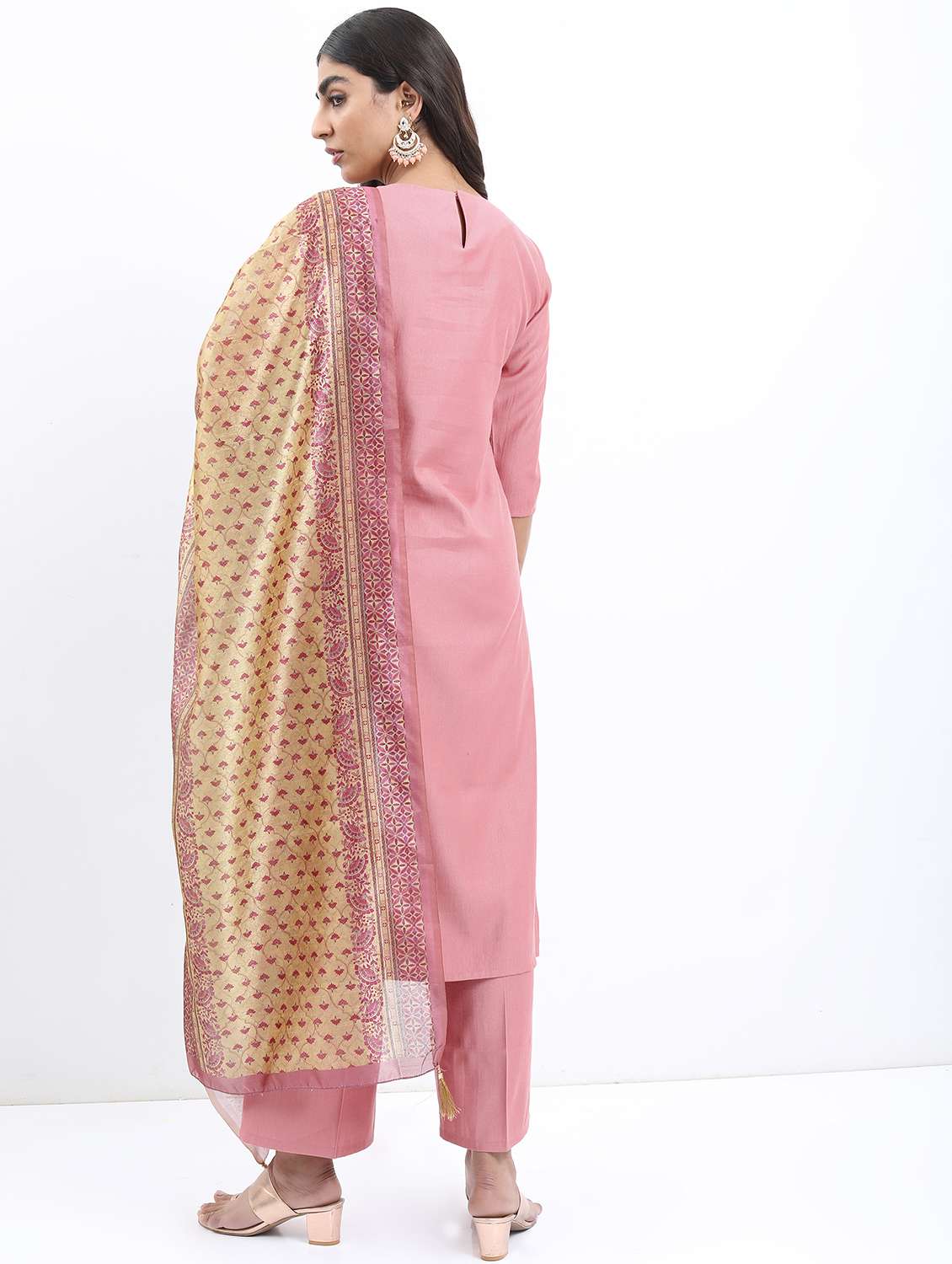 women pink kurta palazzo set with dupatta - 21488216 -  Standard Image - 3
