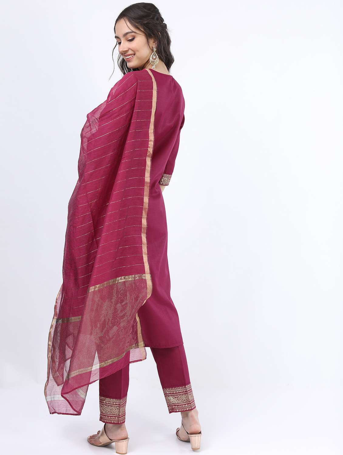 women maroon kurta pant set with dupatta - 21488345 -  Standard Image - 3