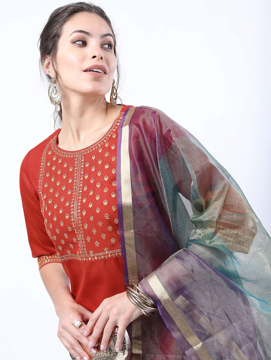 women red kurta palazzo set with dupatta - 21488356 -  Standard Image - 3