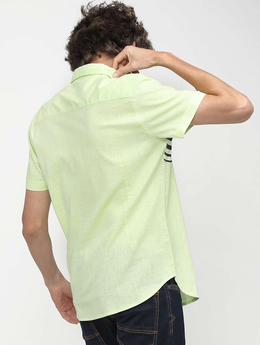 men striped casual shirt - 21488533 -  Standard Image - 3