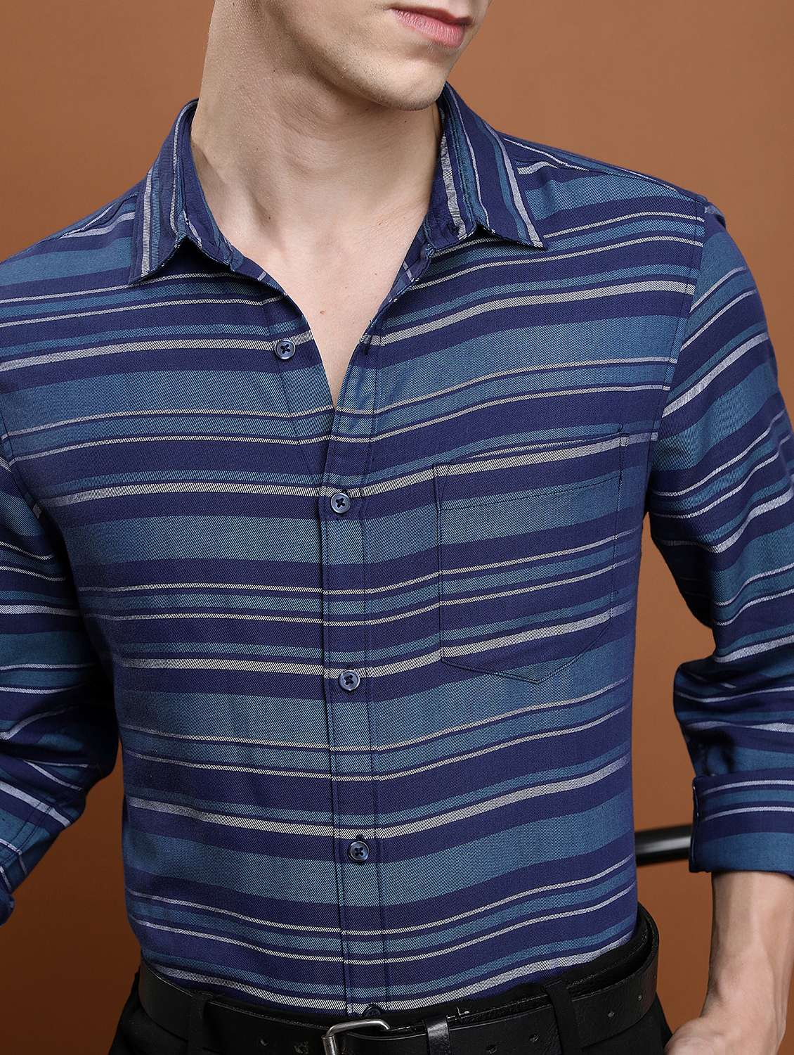 men striped casual shirt - 21488594 -  Standard Image - 5