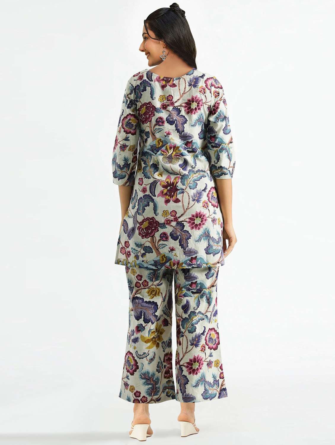women multi color floral kurta palazzo set - 21489074 -  Standard Image - 3