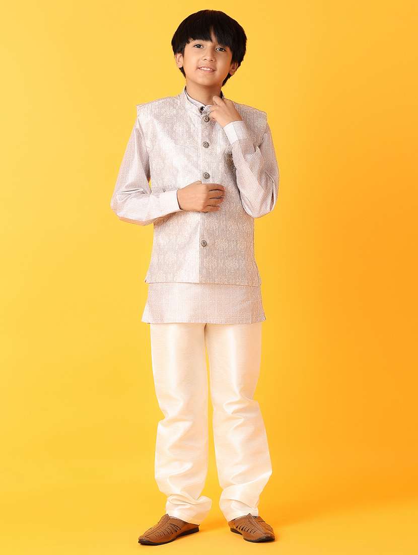 boys self design sherwani