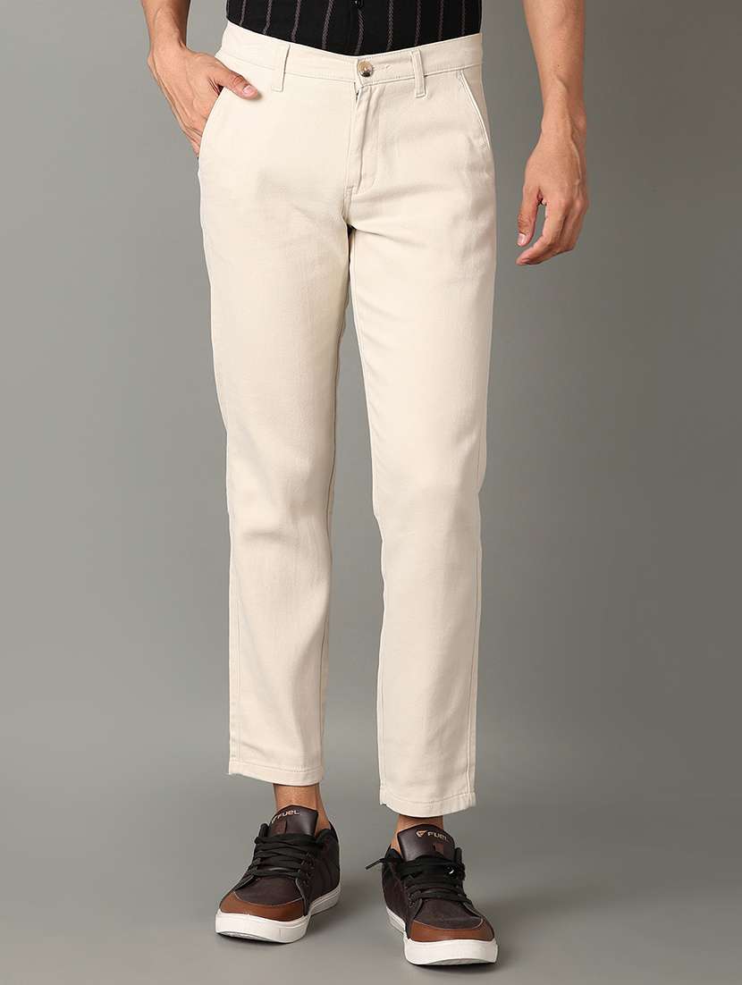 men cream solid chinos trouser