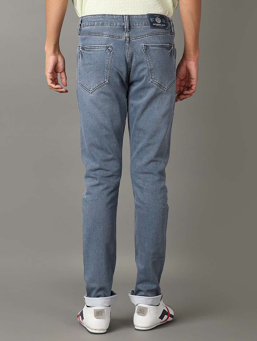 men light blue plain jeans - 21490036 -  Standard Image - 3