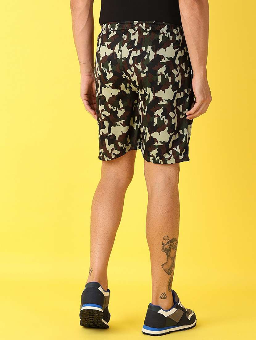 men camouflage printed shorts - 21490094 -  Standard Image - 3