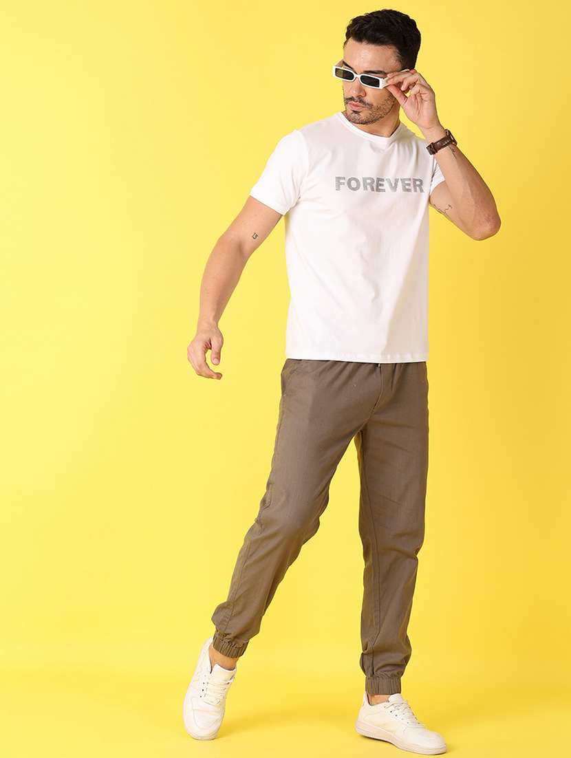 men chest print round neck short sleeve t-shirt - 21490522 -  Standard Image - 3