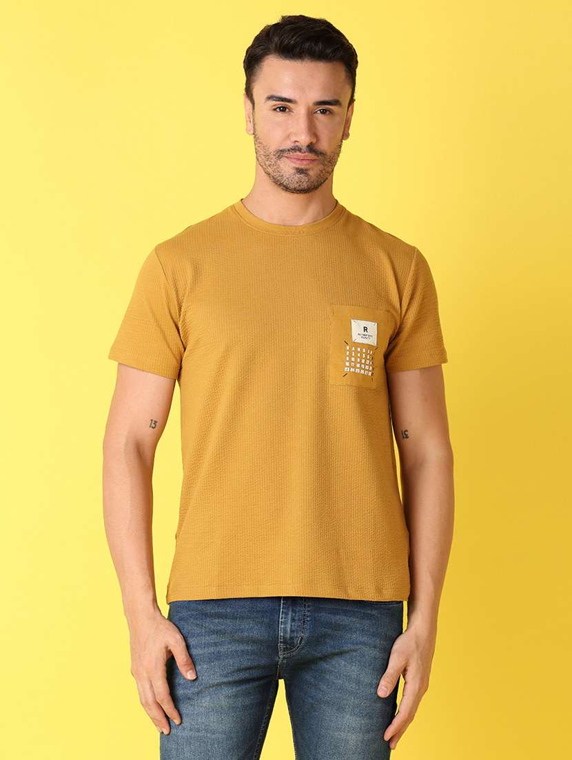 men mustard placement print regular fit short sleeve t-shirt