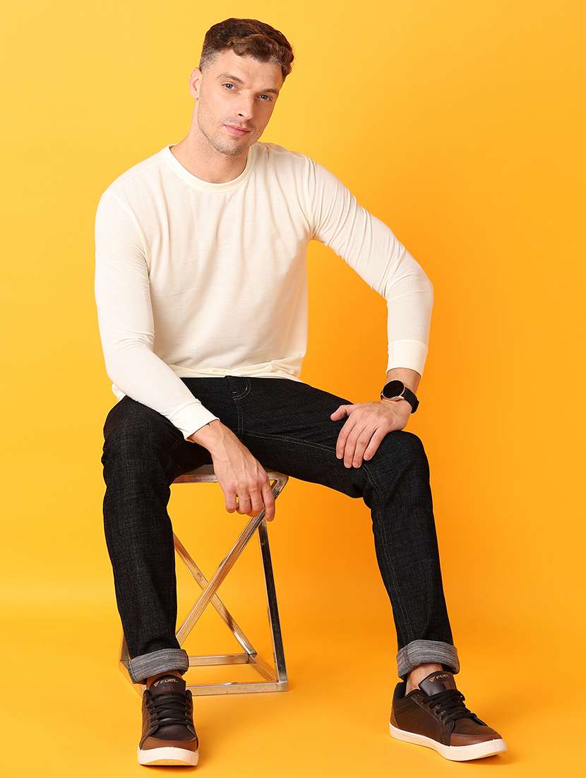 men round neck solid t-shirt - 21491104 -  Standard Image - 3