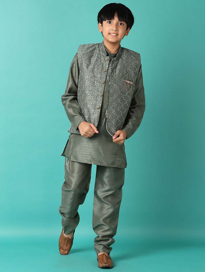 boys embroidered detailed kurta set with jacket