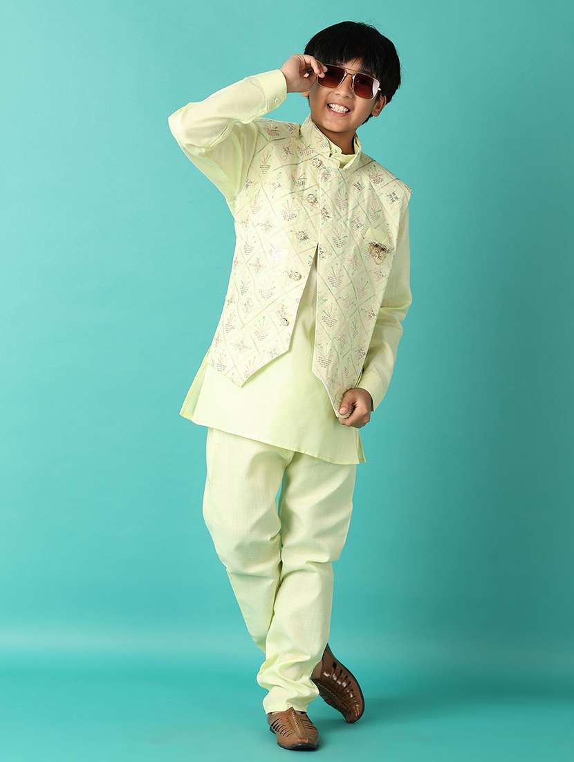 boys embroidered detailed kurta set with jacket