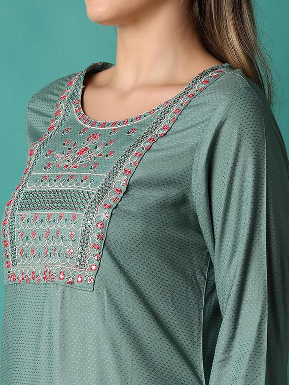 women three quarter sleeve straight kurta - 21493437 - Standard Image - 5