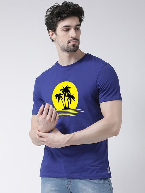 men round neck chest print t-shirt - 21493919 - Standard Image - 0