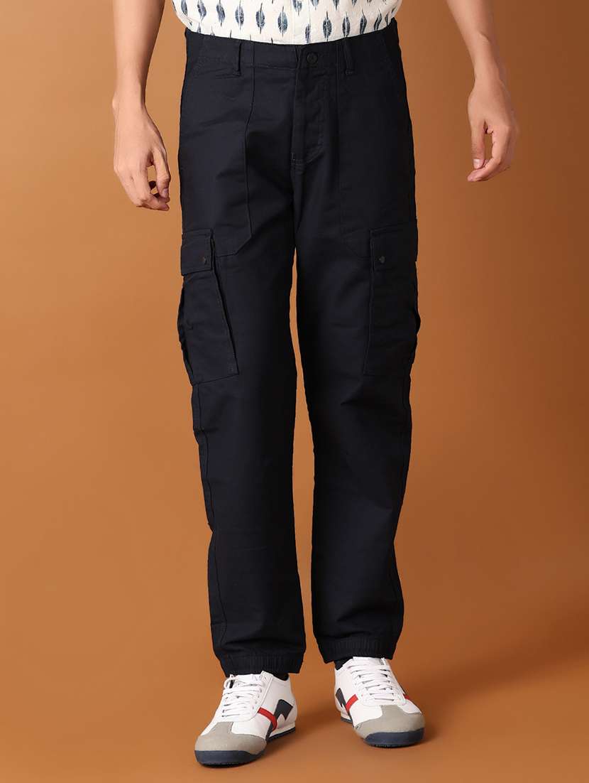 men solid regular fit cargo - 21493948 -  Standard Image - 3