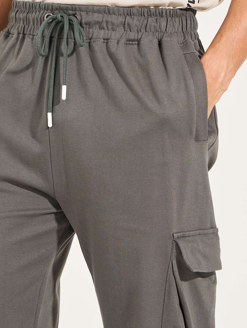 men charcoal solid full length cargo - 21494212 - Standard Image - 3
