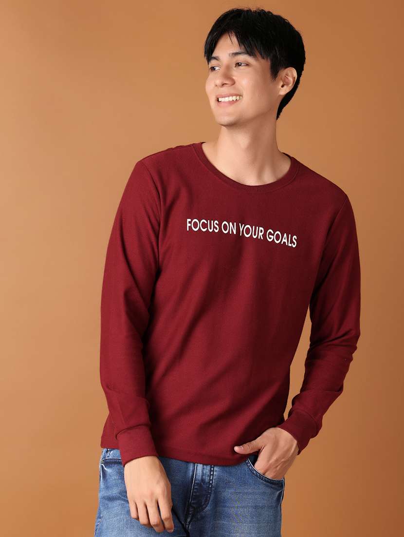 men round neck chest printed t-shirt