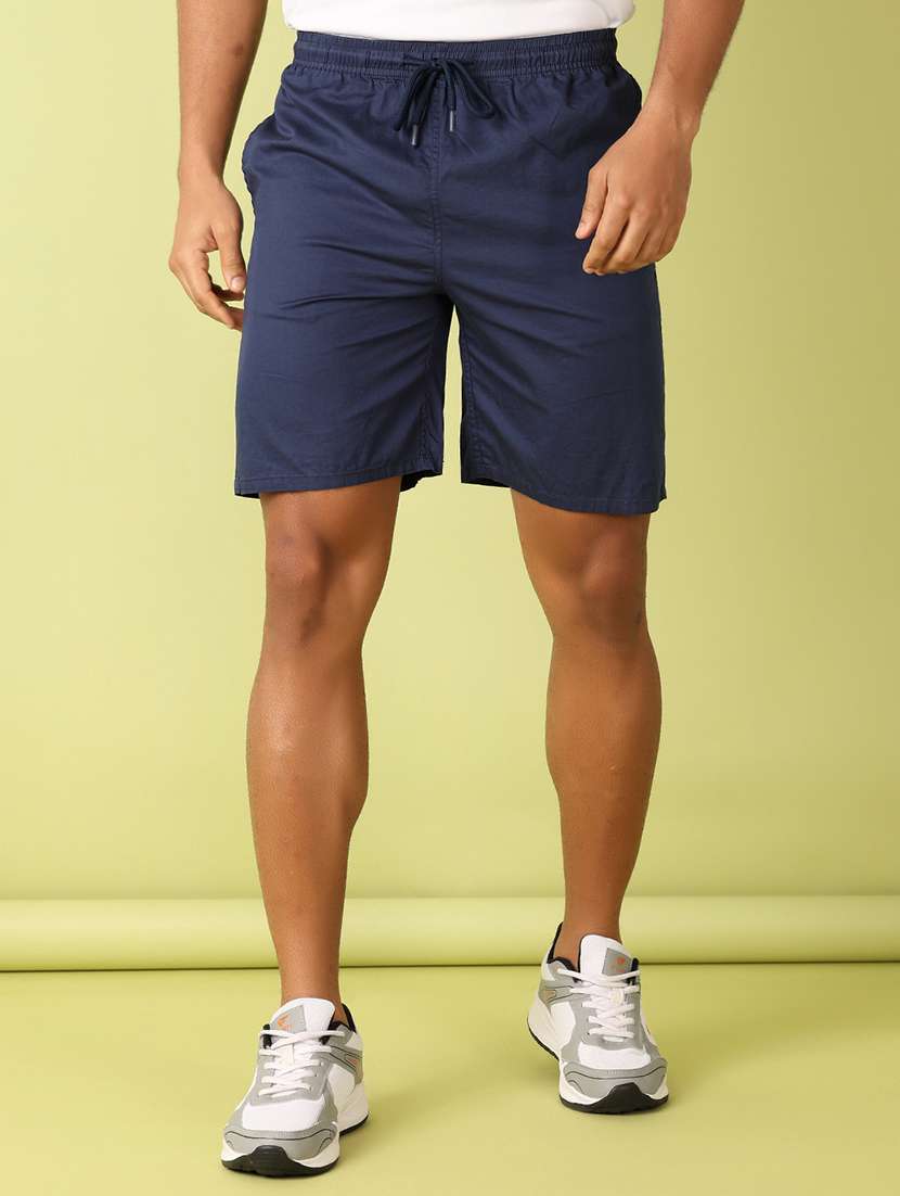 men mid-rise solid short