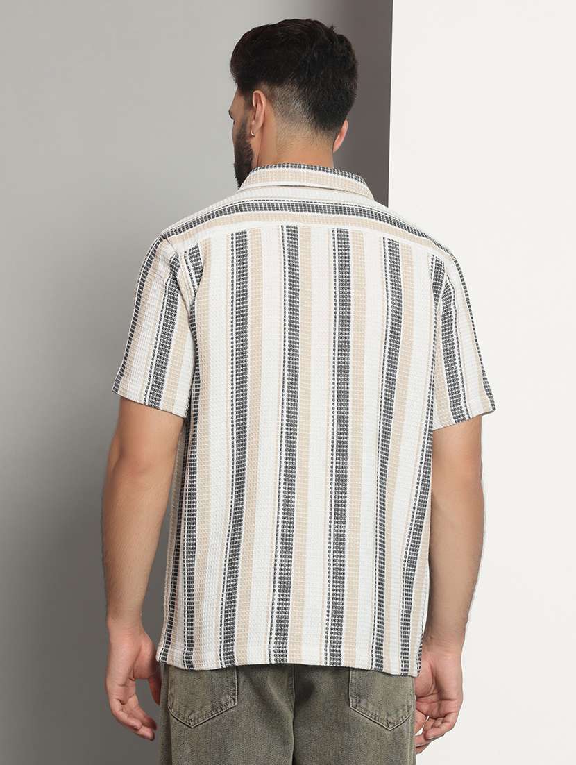 men striped casual shirt - 21495672 -  Standard Image - 3