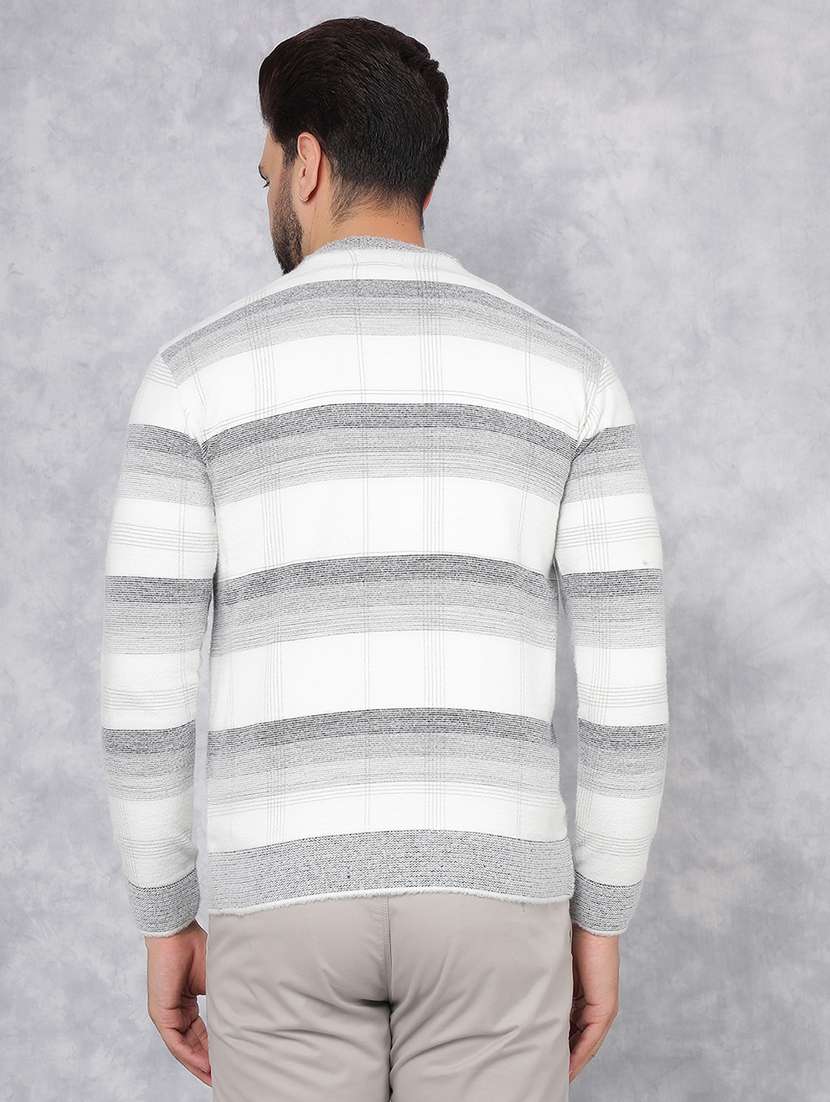 men white checked nylon pullover - 21495835 -  Standard Image - 3