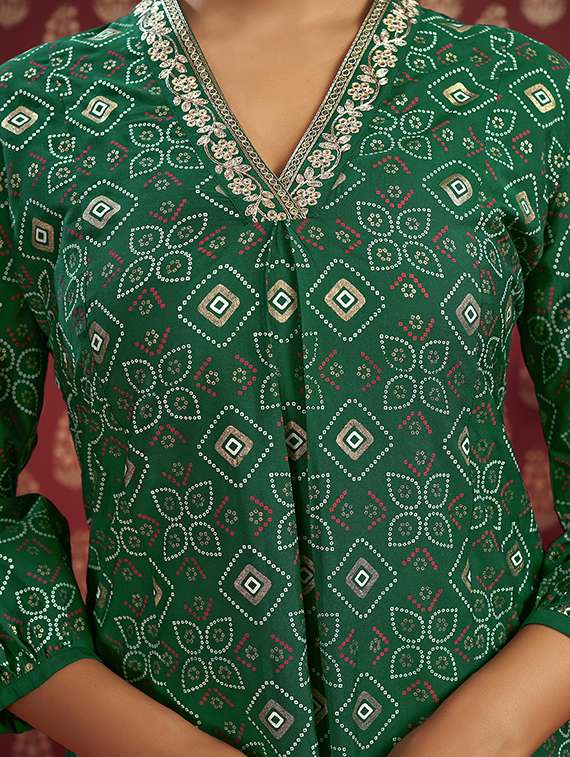 women three quarter sleeve a-line kurta - 21496387 -  Standard Image - 5