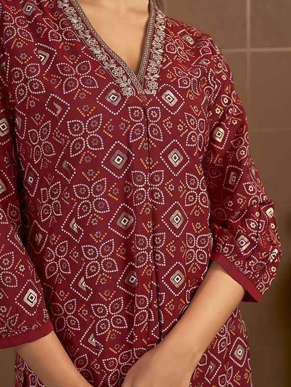 women three quarter sleeve a-line kurta - 21496389 -  Standard Image - 5