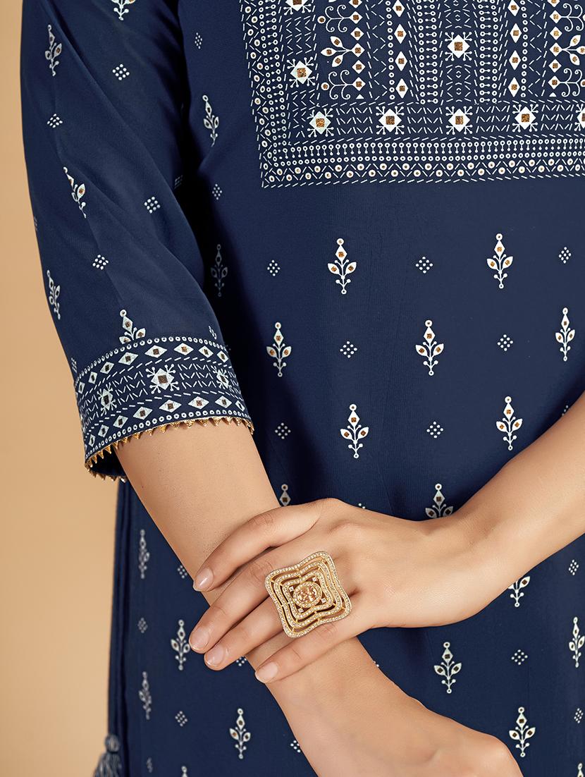 women three quarter sleeve a-line kurta - 21496410 - Standard Image - 5