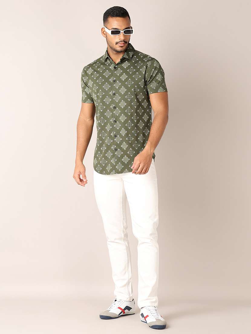 men printed collared short sleeves shirt - 21497578 -  Standard Image - 3