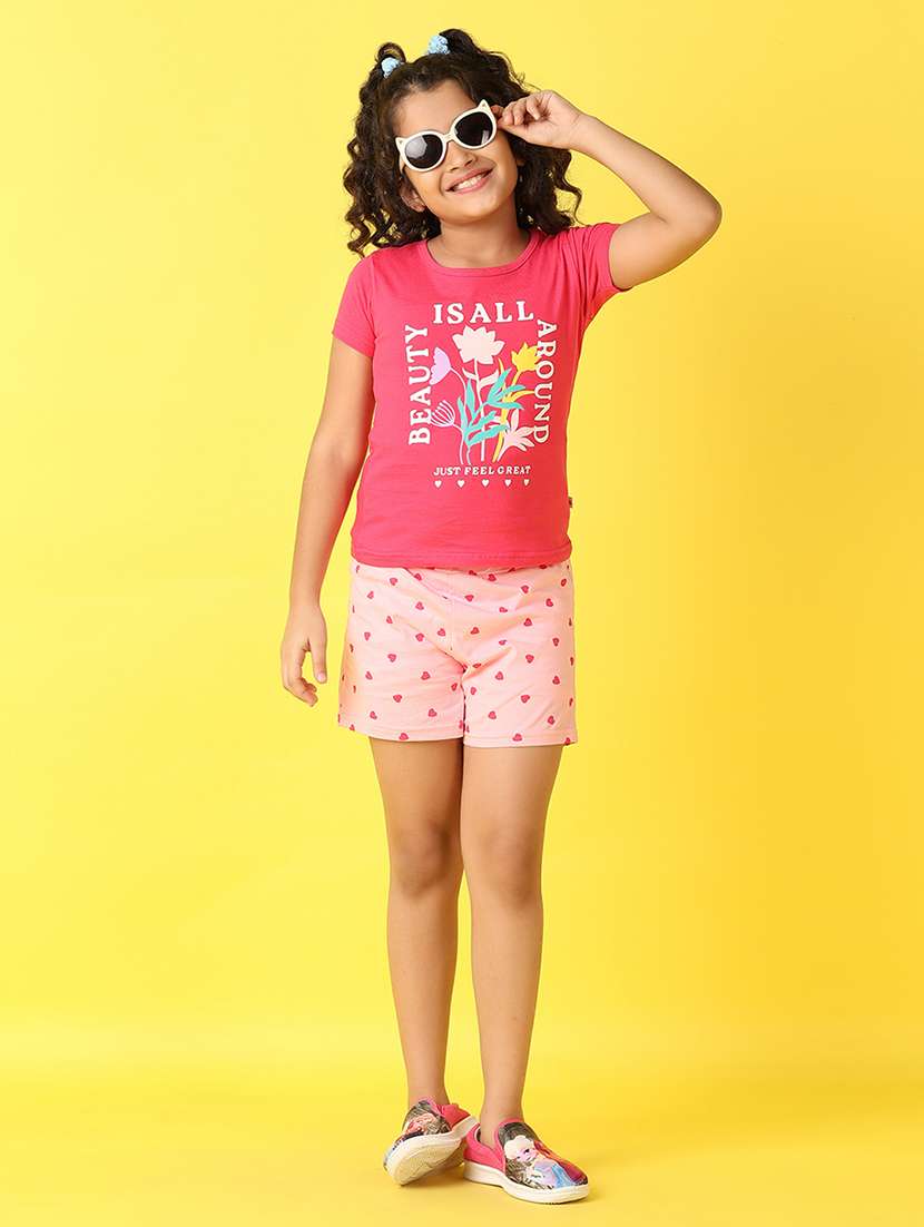 girls front printed round neck top & shorts set