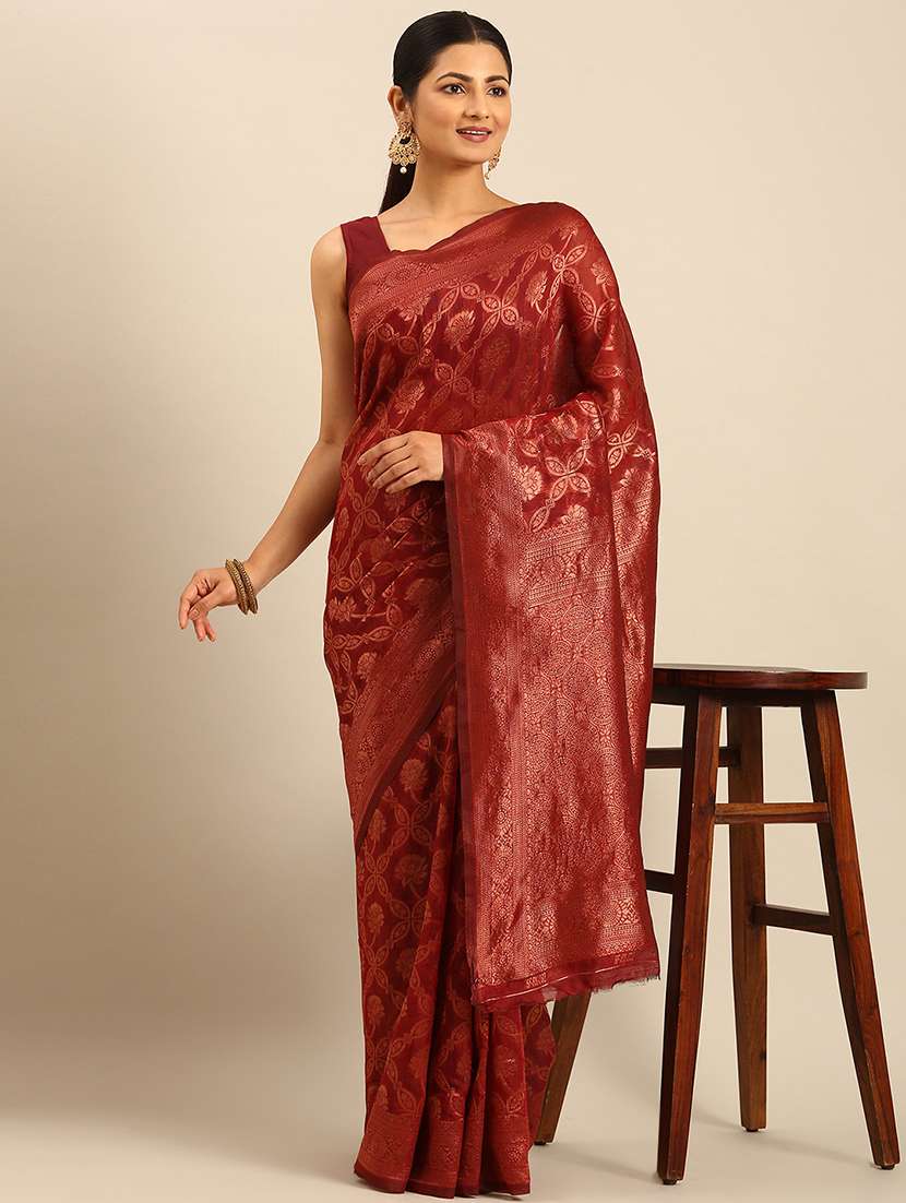 women self design banarasi saree with blouse