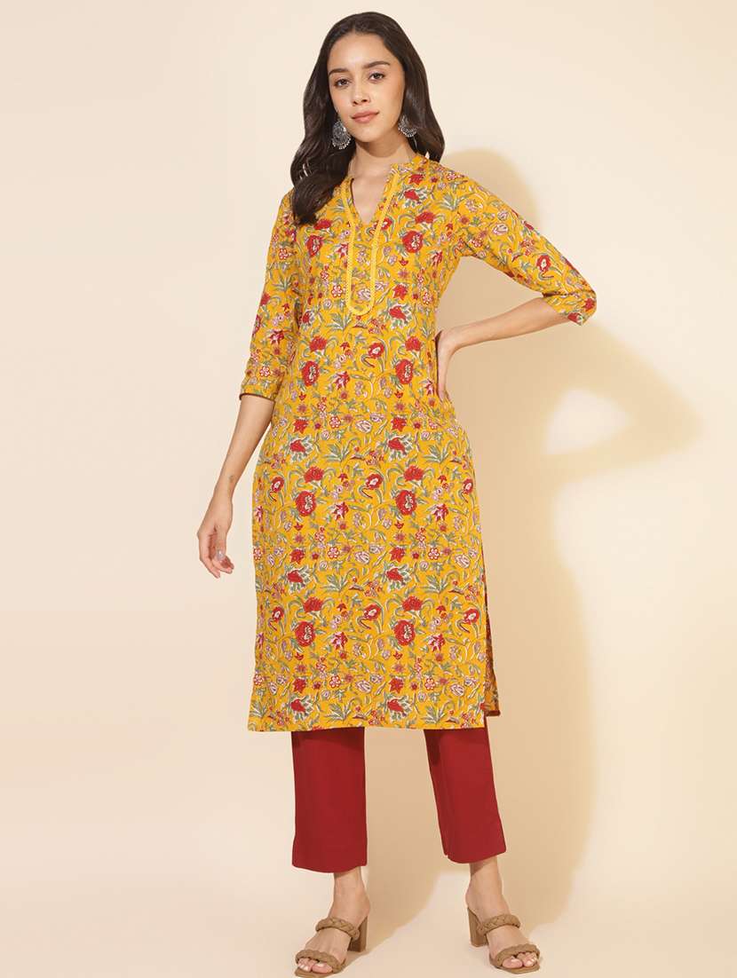 women floral print three quater sleeve straight kurta