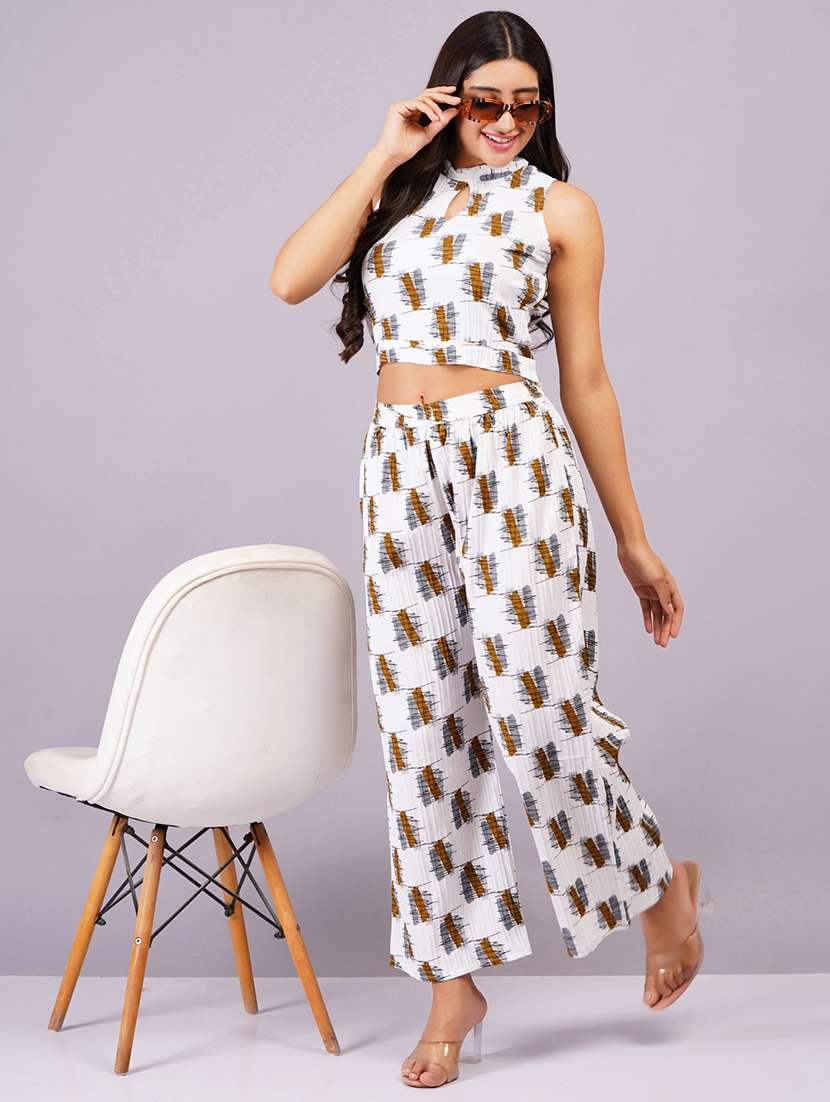 women white printed top & palazzo co-ord set - 21501692 - Zoom Image - 0