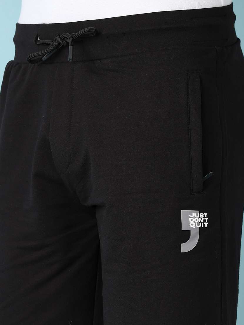 men solid mid rise relaxed fit short - 21501831 -  Standard Image - 5