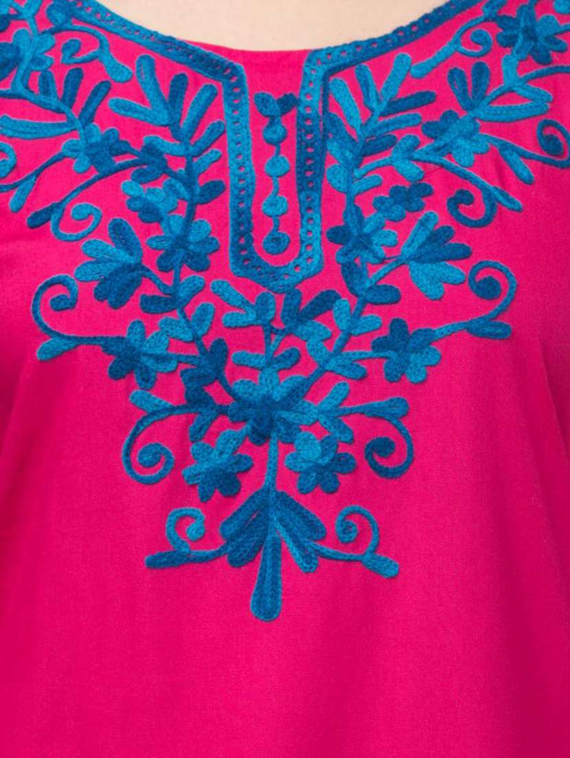 women round neck embroidered short kurta - 21502083 -  Standard Image - 3