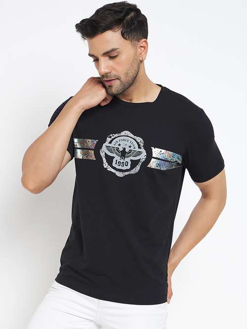 men round neck chest print t-shirt - 21502535 -  Standard Image - 0