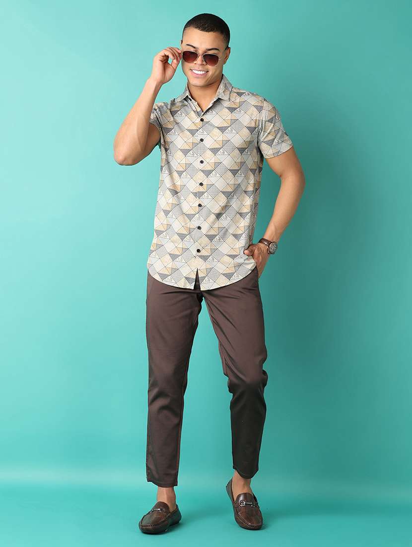 men short sleeves printed casual shirt - 21503480 -  Standard Image - 3