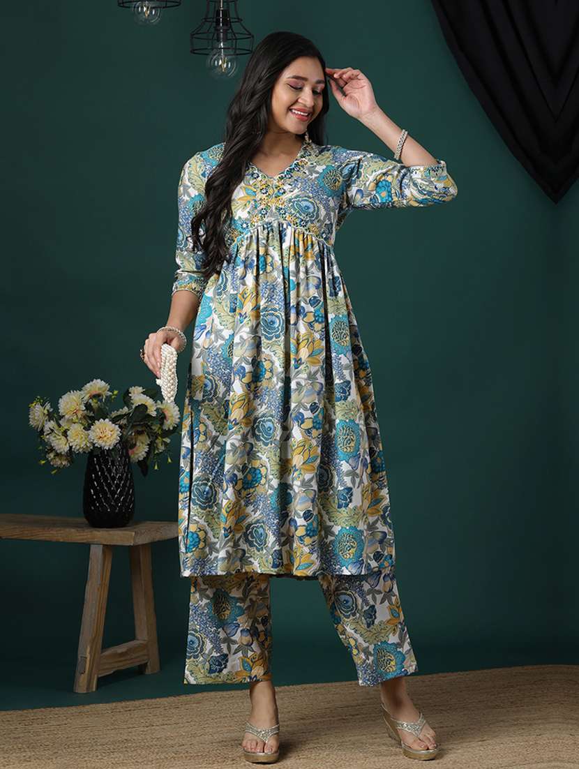women's green v-neck embroidered detail floral printed high slit a-line aliya cut kurta & pants fusion set - 21504036 - Zoom Image - 0