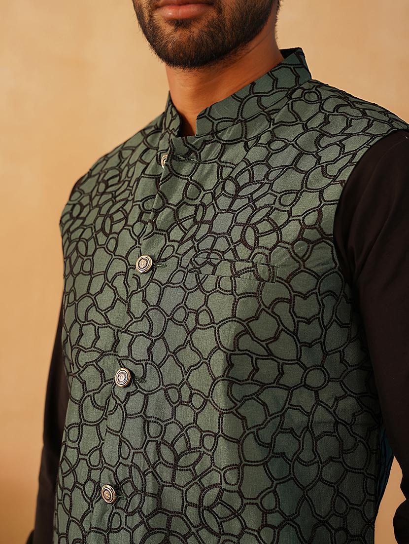 men embroidered kurta pyjama with jacket ethnic wear set - 21505303 - Standard Image - 5